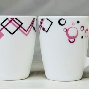 6 PIECES CUPS