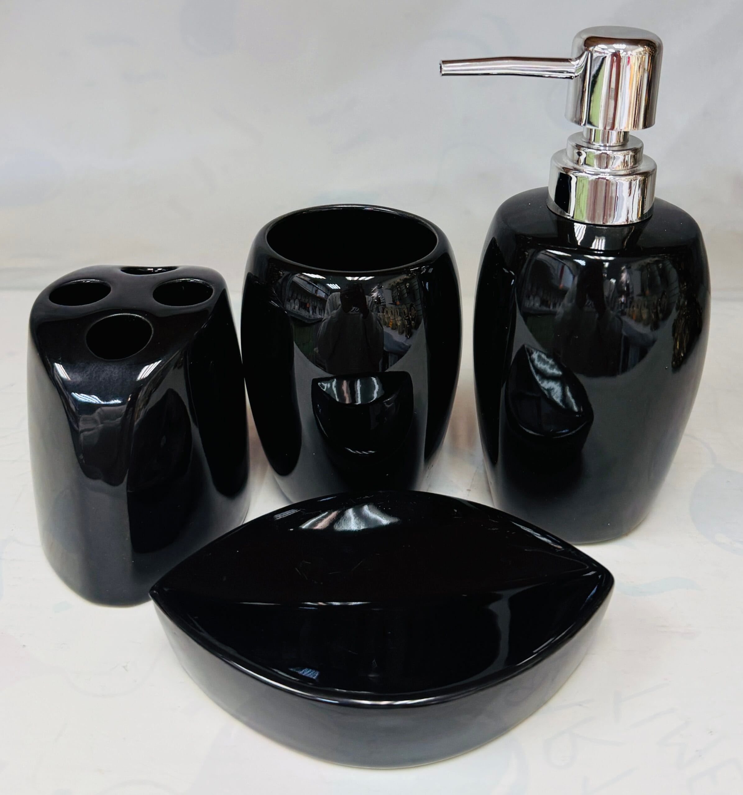4 Piece Bathroom Set - Image 2