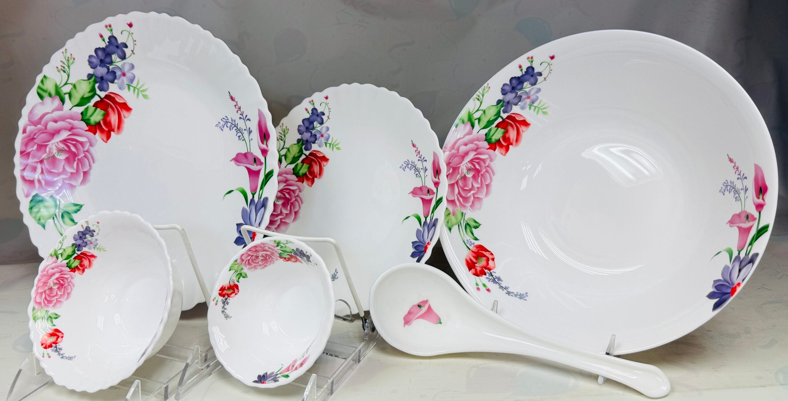30-Piece Dinner Set