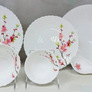 30-Piece Dinner Set