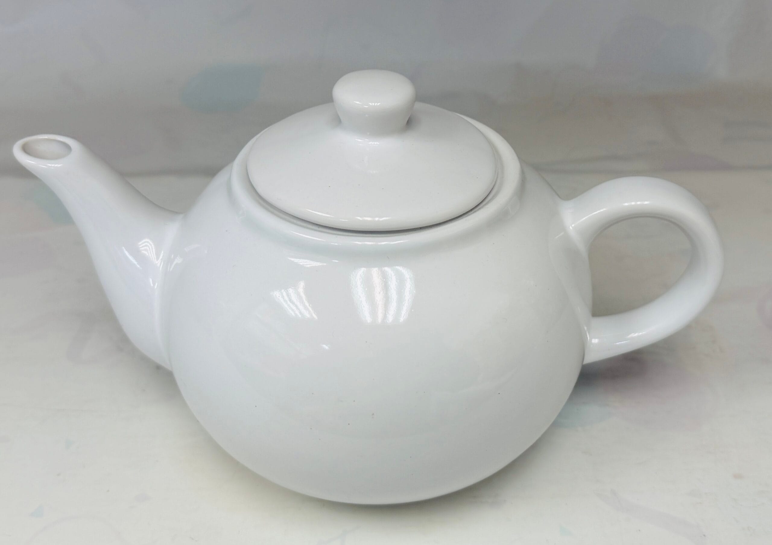 CLASSIC WHITE TEAPOT - Image 2