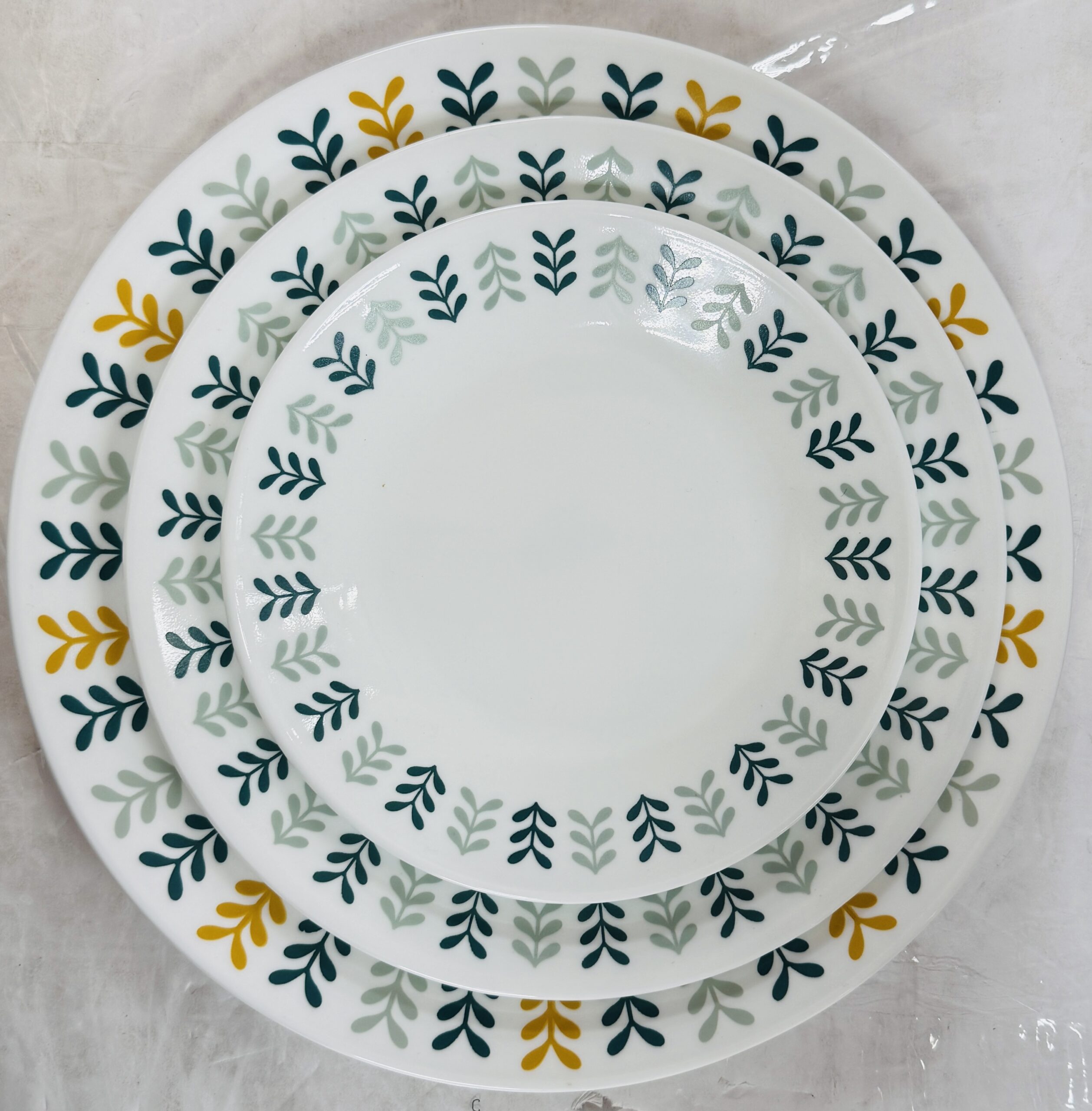 CORELLE ANDERS 20-PIECE DINNERWARE SET - Image 4